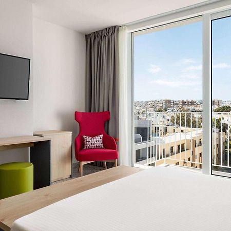 Quadro Hotel, Trademark Collection By Wyndham Saint Julian's Exterior foto