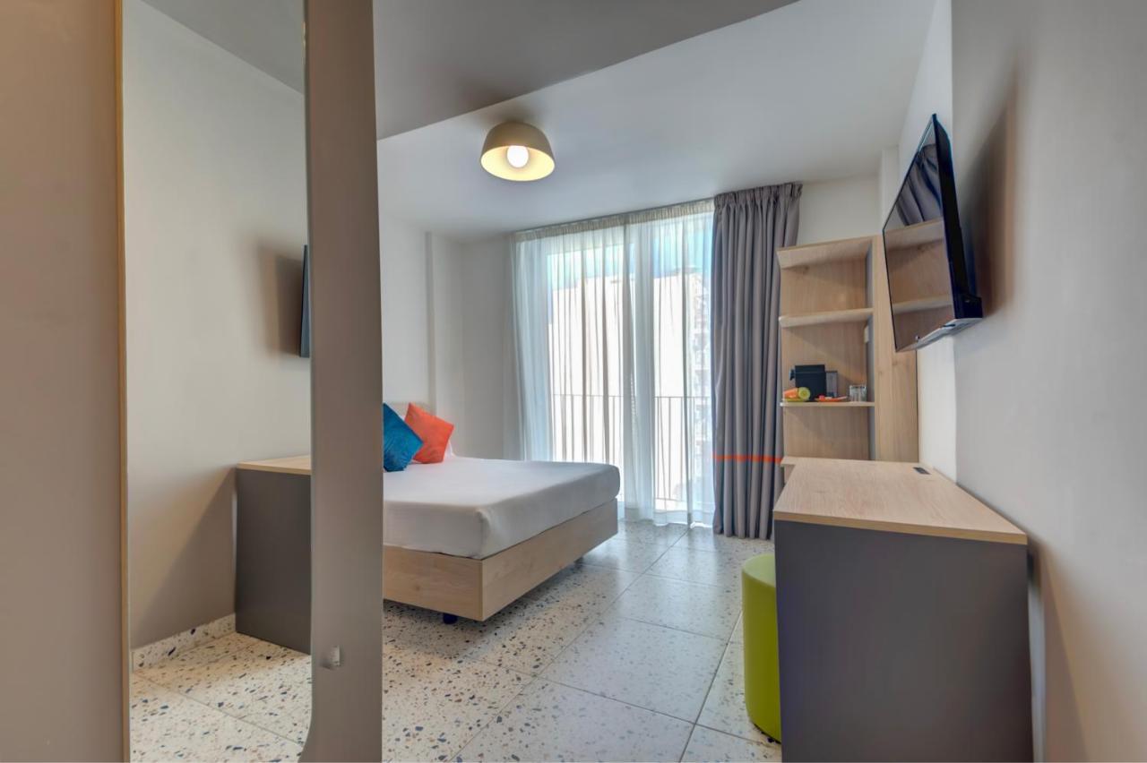 Quadro Hotel, Trademark Collection By Wyndham Saint Julian's Exterior foto