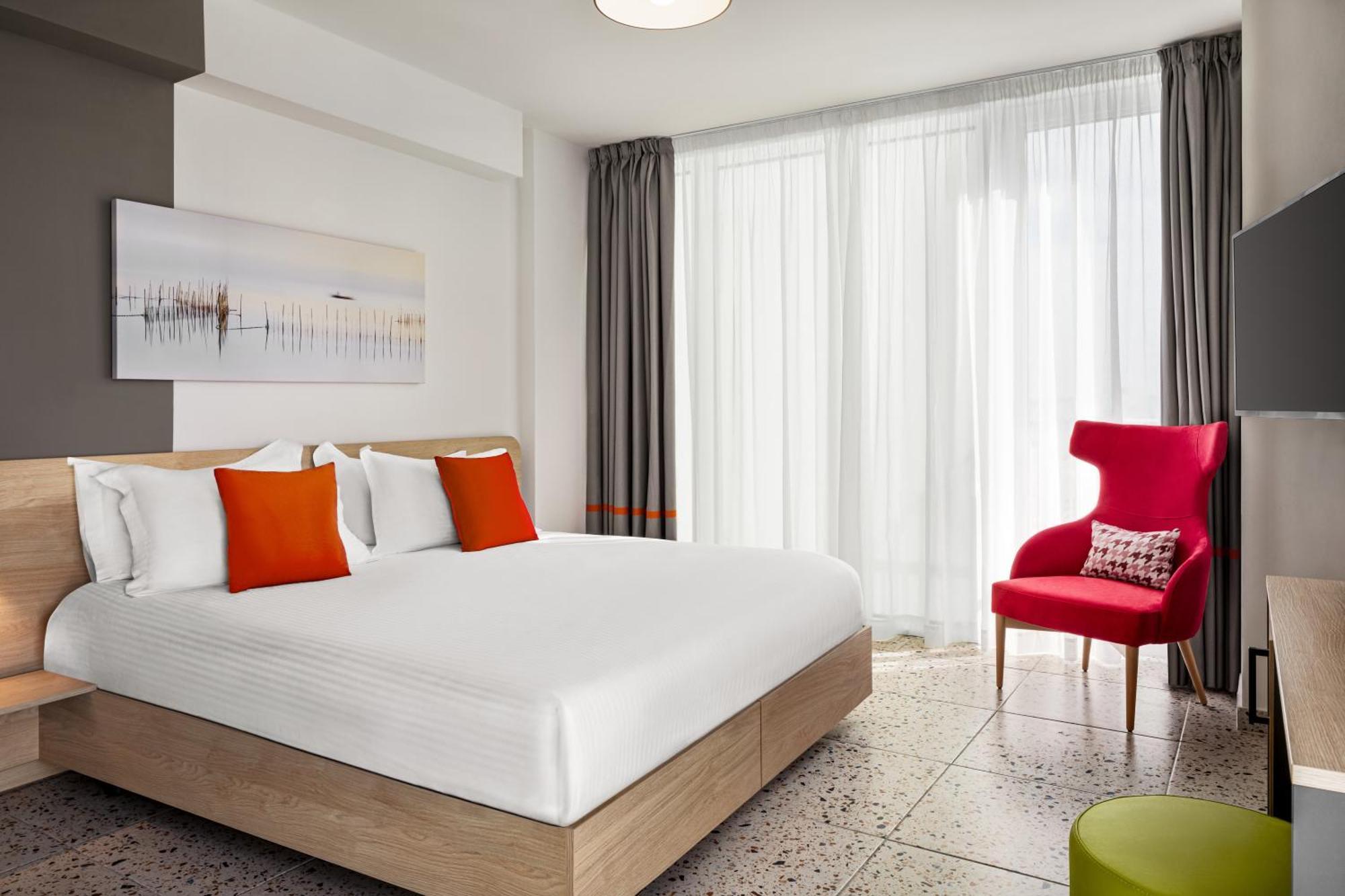 Quadro Hotel, Trademark Collection By Wyndham Saint Julian's Exterior foto