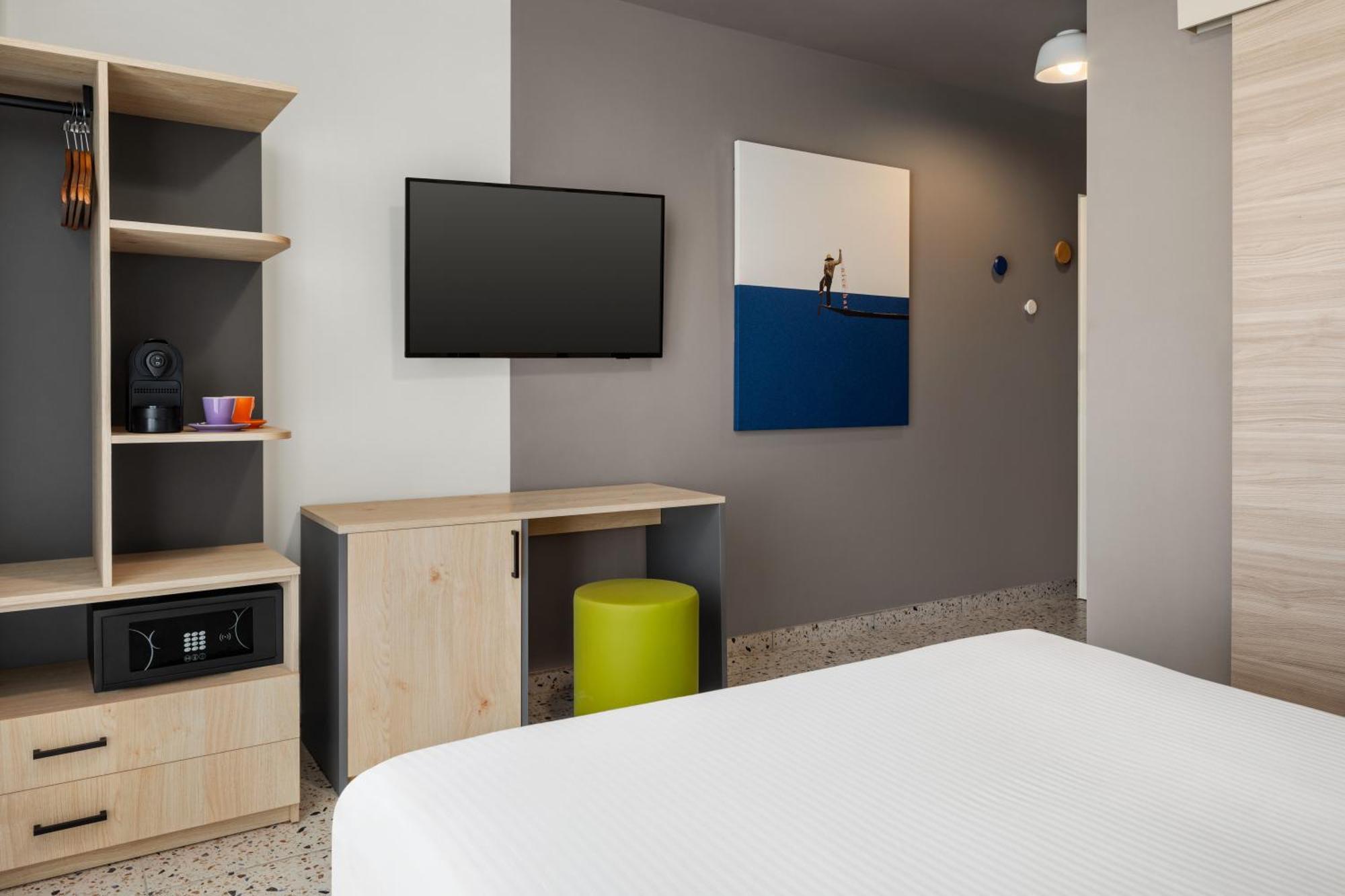 Quadro Hotel, Trademark Collection By Wyndham Saint Julian's Exterior foto