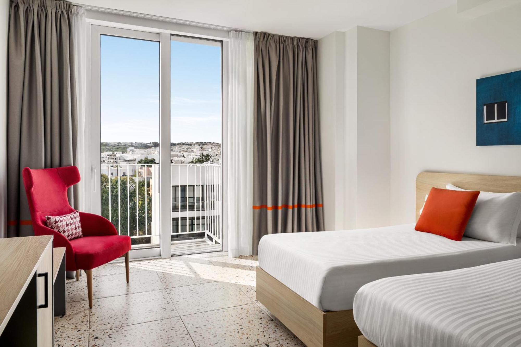 Quadro Hotel, Trademark Collection By Wyndham Saint Julian's Exterior foto