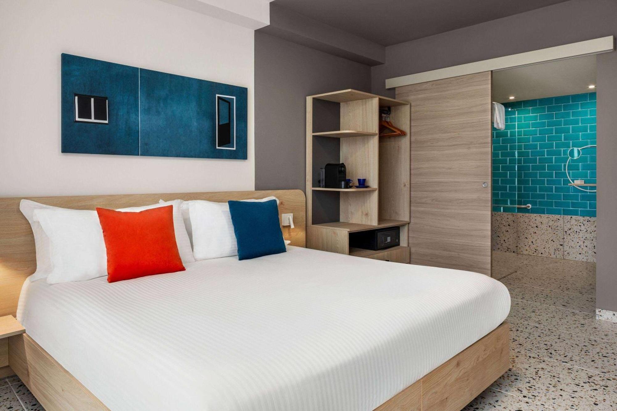 Quadro Hotel, Trademark Collection By Wyndham Saint Julian's Exterior foto