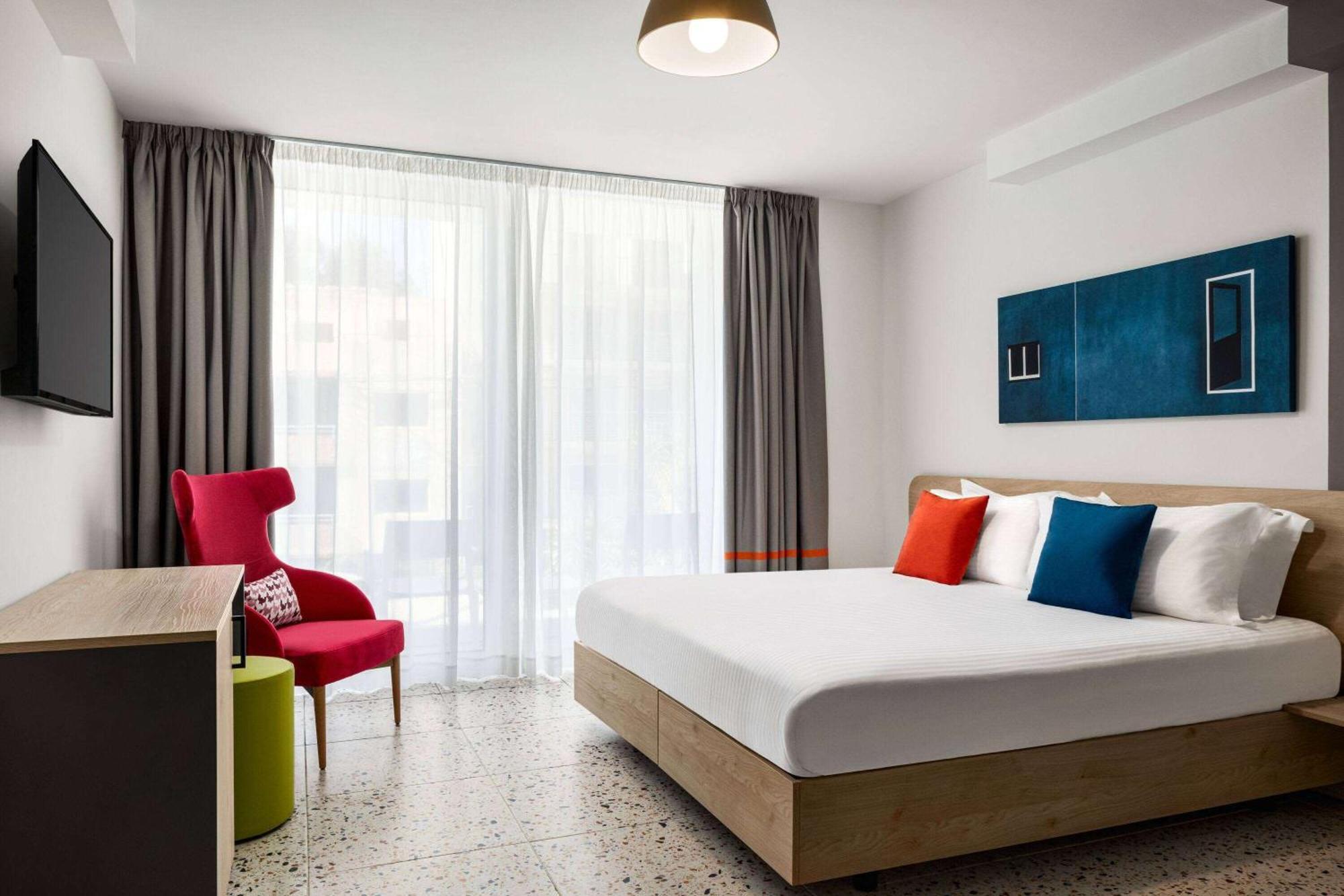 Quadro Hotel, Trademark Collection By Wyndham Saint Julian's Exterior foto